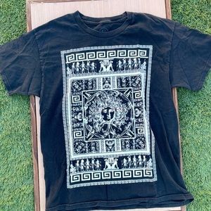 ⛄️🎄Last Kings By: Tyga “Urban Pharoh” tee (pre-owned)